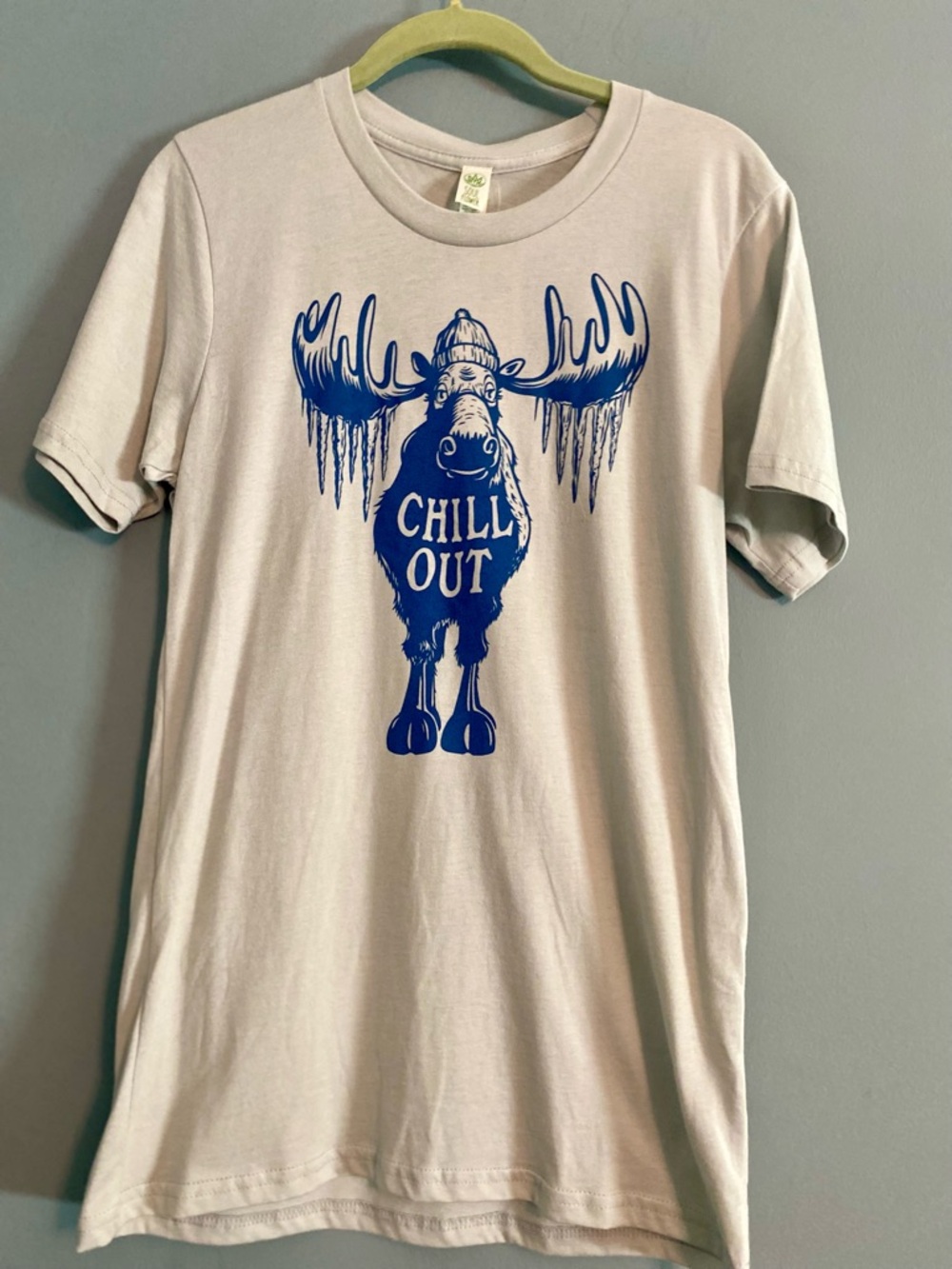 NWT Soul Flower Chill Out Blue Moose Cream Short Sleeve Graphic Tee Sz S